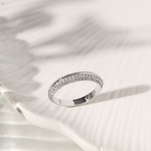 Anel Meia Aliança com Quatro Linhas e Zircônias Brancas - Prata 925