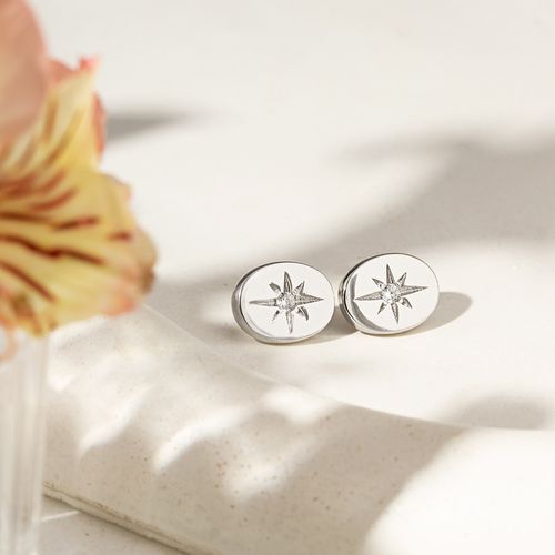 Brinco Estrela com Zircônias Brancas - Prata 925