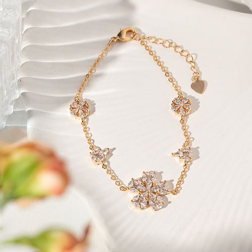 Pulseira Flor com Zircônias Brancas 19cm - Banho de Ouro 18k