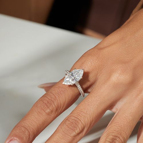Anel Lapidação Navete com Moissanite de 8x16mm 8.87 Ct / 350 Pontos - D VVS1 - Prata 925