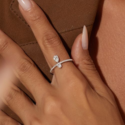Anel Moissanite Gota 4x6mm 0,5 CT - D VVS1 - Prata 925